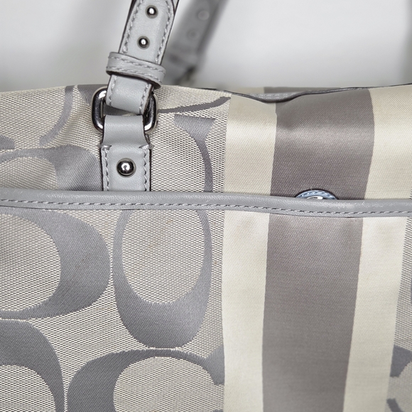 Vintage Coach Gray Signature Double Zip Baby Bag - Picture 3 of 12
